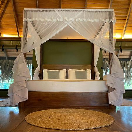 Yala Lake View Cabanas Tissamaharama Exteriör bild