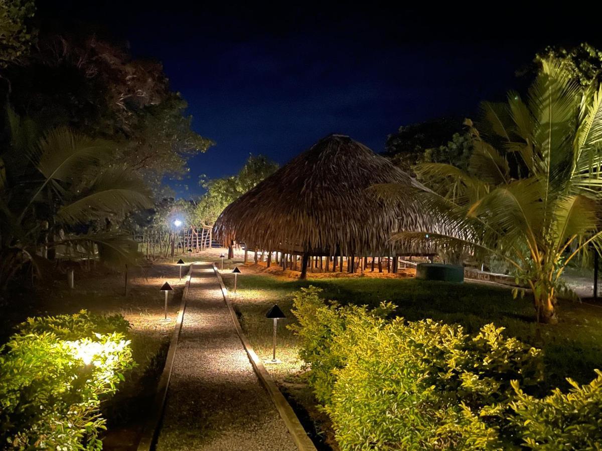 Yala Lake View Cabanas Tissamaharama Exteriör bild