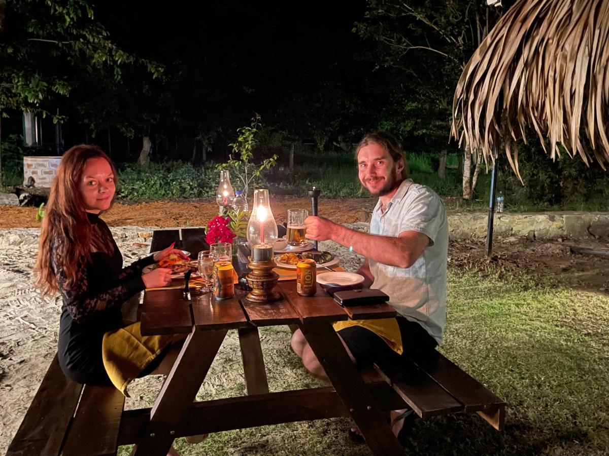 Yala Lake View Cabanas Tissamaharama Exteriör bild